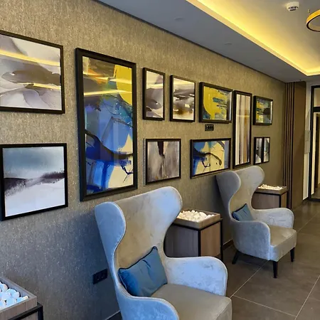 Alpina Lux Apartament *